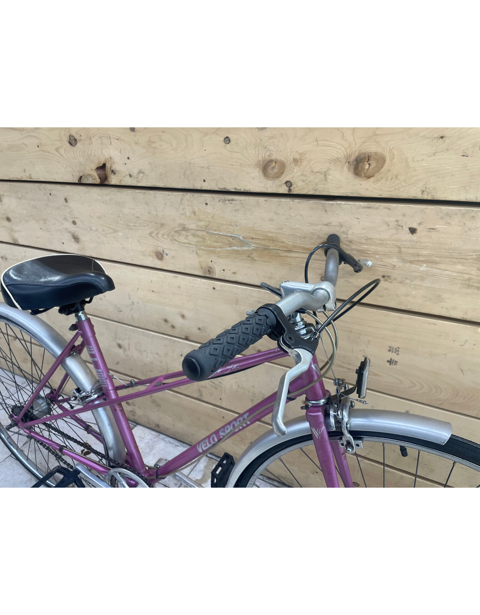 Vélo de ville usagé Velo Sport  18'' - 13921