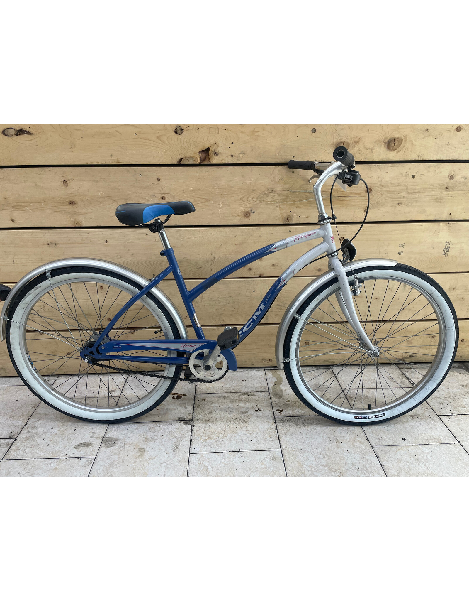 Vélo usagé de ville CCM 18" - 10787