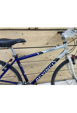 Vélo hybride usagé Devinci 18" - 13747