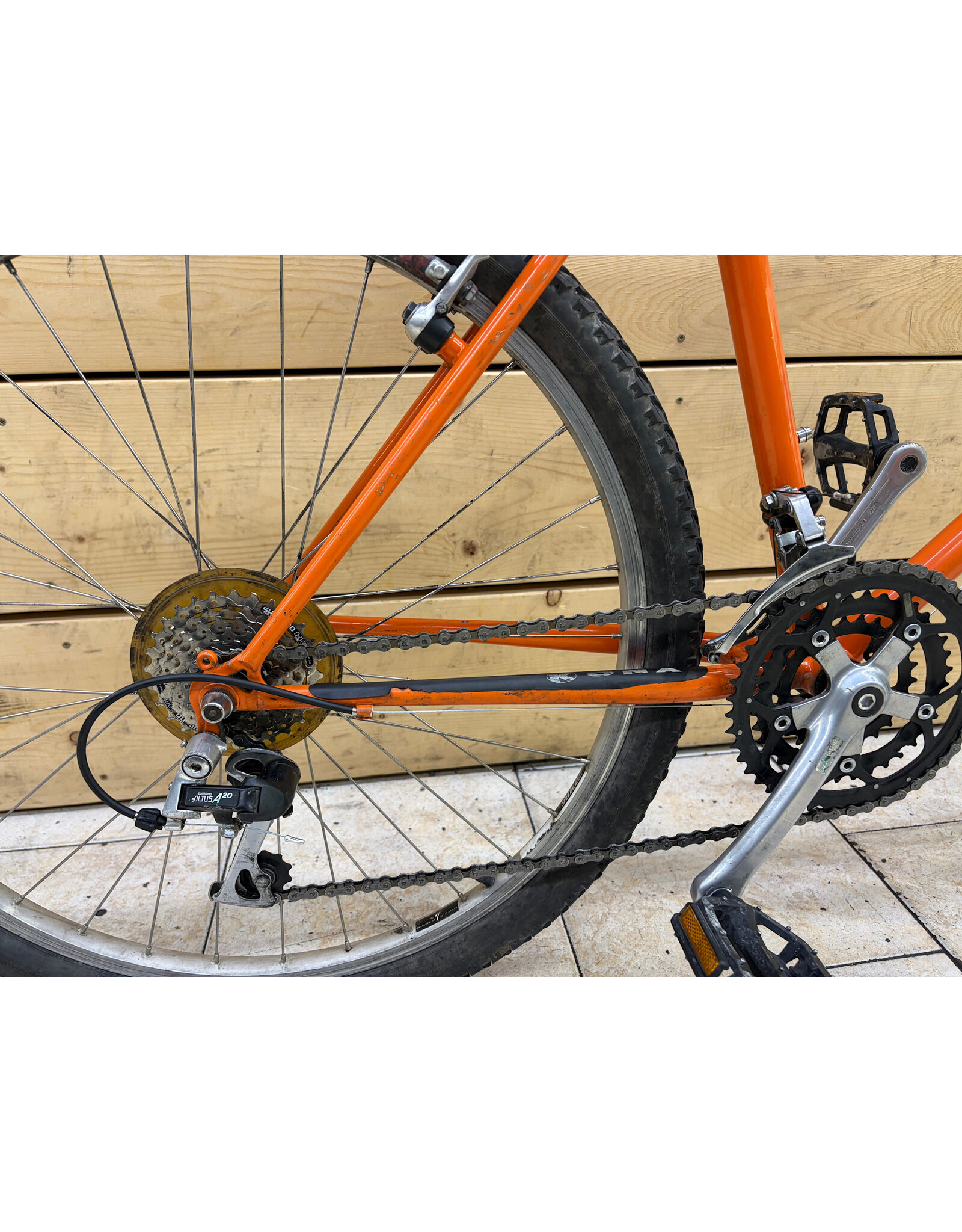 Vélo de montagne usagé  Kona 18'' - 14052