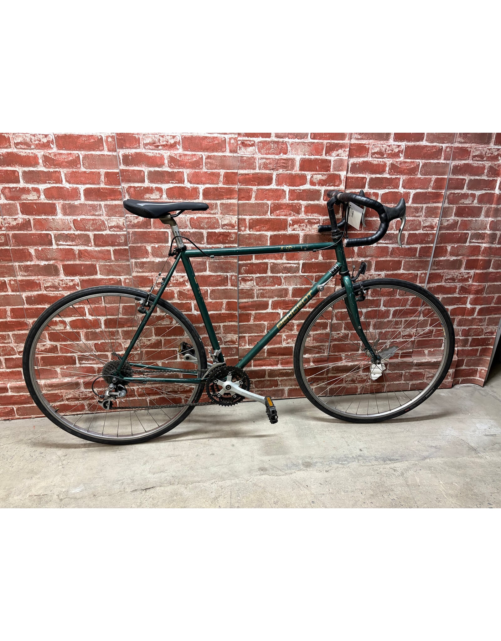 Vélo de cyclotourisme usagé  Peugeot 22'' - 14095