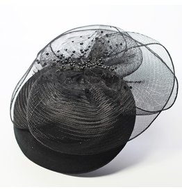 fH2 Regal Black Feather Hair Fascinator with Cloche Hat and Beads