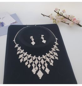 fH2 Rhinestone Jewelry Set