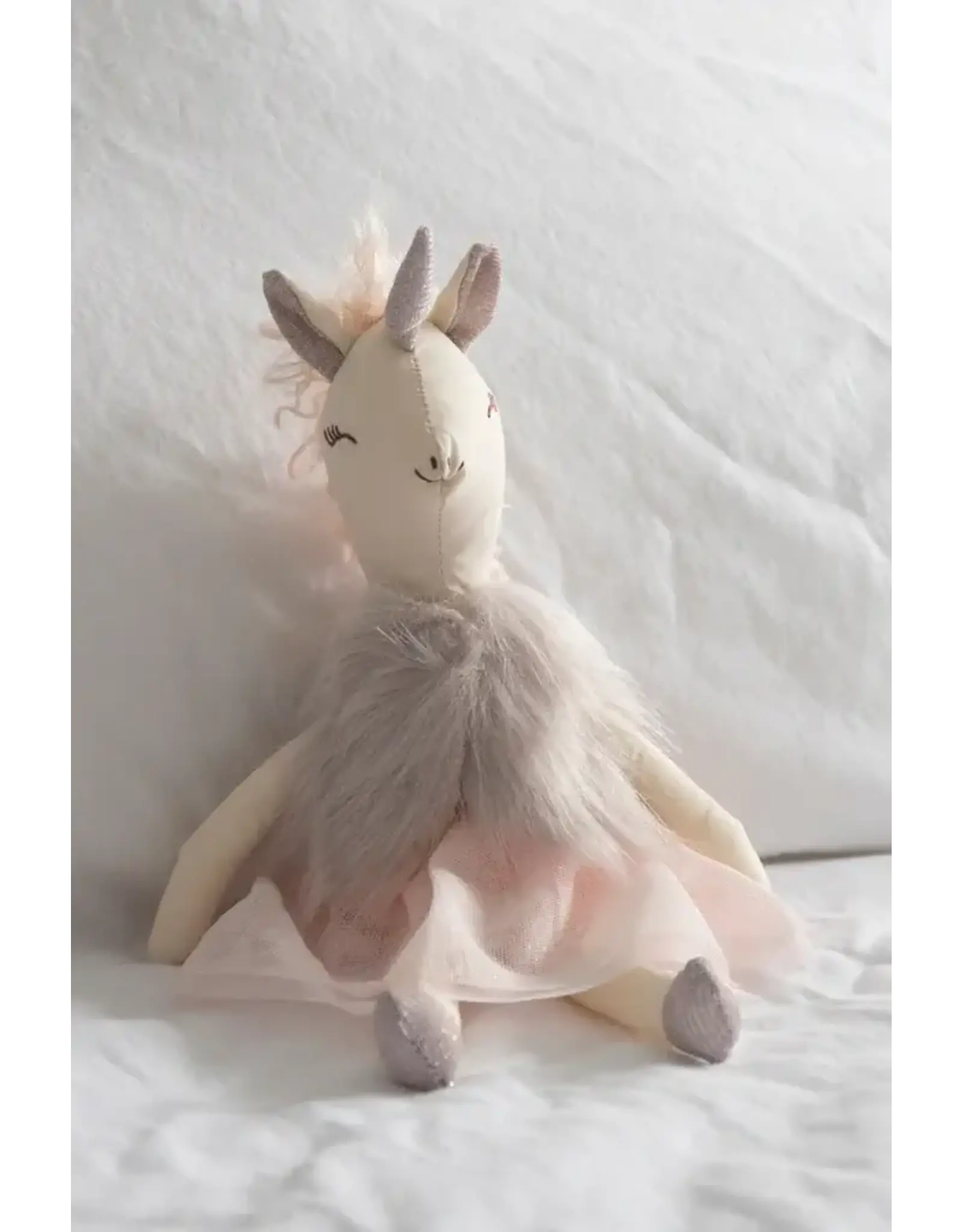 Great Pretenders * Evie the Unicorn