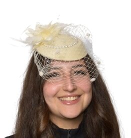 HM Smallwares Creamy Pearl Fascinator