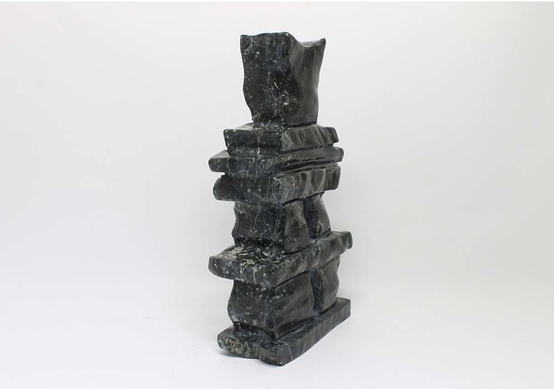 8087 Inuksuk by Arnaitok Ipeelie