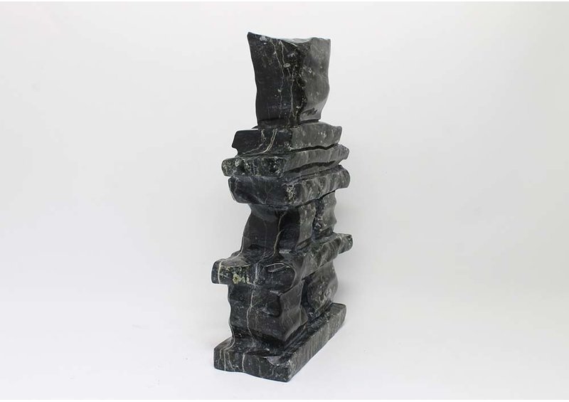 8087 Inuksuk by Arnaitok Ipeelie
