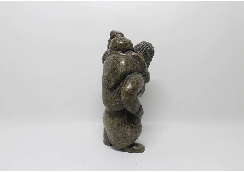 9886 Mother and child by Napatchie Ashoona (13-22)