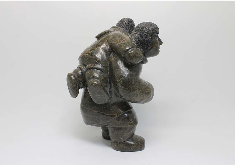 12226 Piggy back ride by Pudlalik Shaa (34-11)