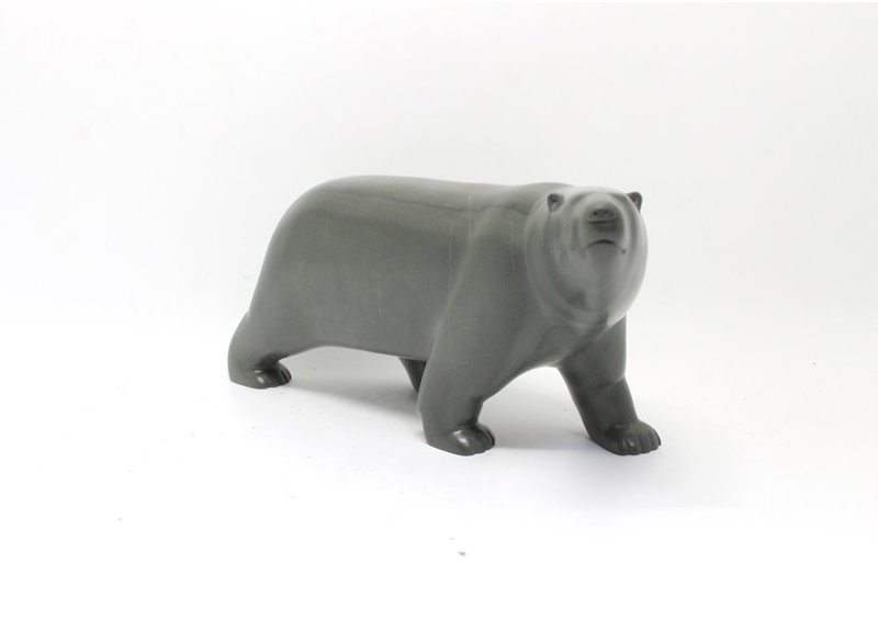 23376 Walking bear by Johnassie Ippak