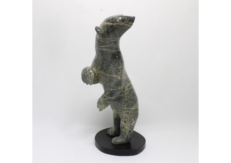 23438 Dancing bear by Henry Evaluardjuk