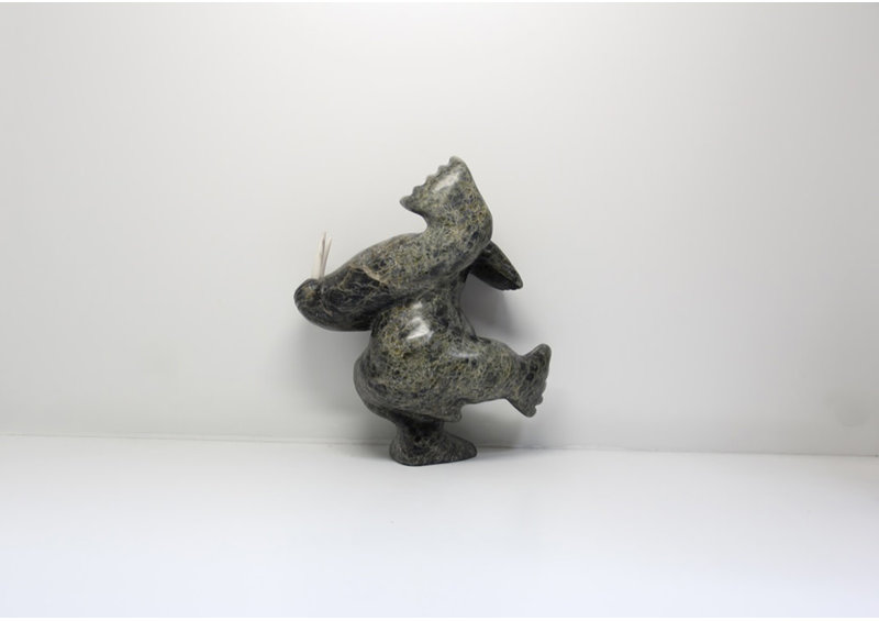 18204 Dancing walrus Aqjangajuk Shaa