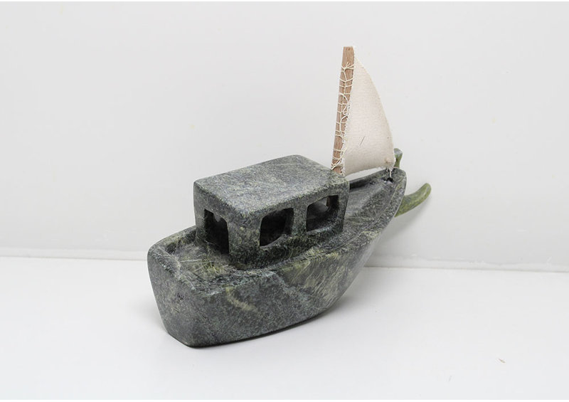 24040 Boat by Kakee Negeoseak