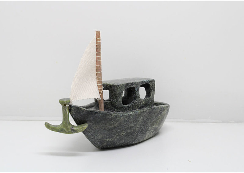 24040 Boat by Kakee Negeoseak