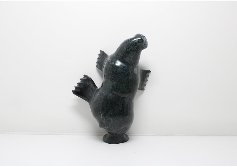 24071 Dancing Walrus by Pudlalik Shaa