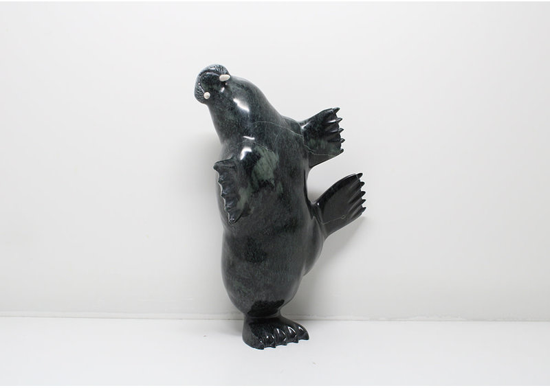 24071 Dancing Walrus by Pudlalik Shaa
