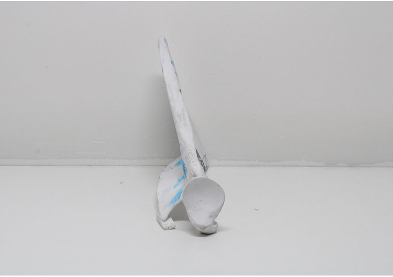 24189 Painted shoulder blade by Iziasie Kopalie