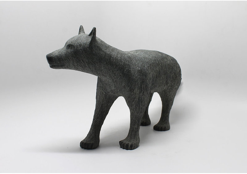 20578 Black granite wolf by Jerry Ell
