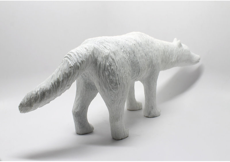 20577 Marble wolf by Jerry Ell