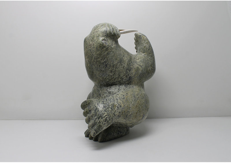 15403 Dancing walrus by Aqjangajuk Shaa