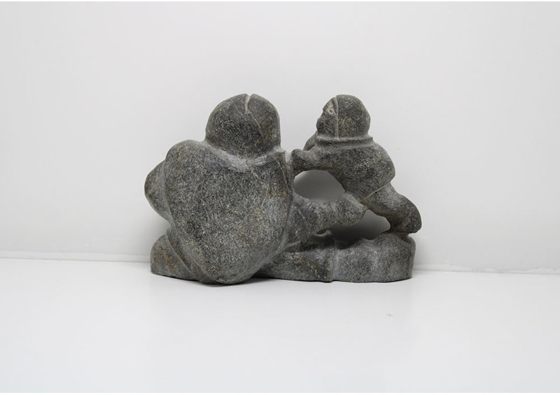 24283 Mother combing child by Thomas Akilak