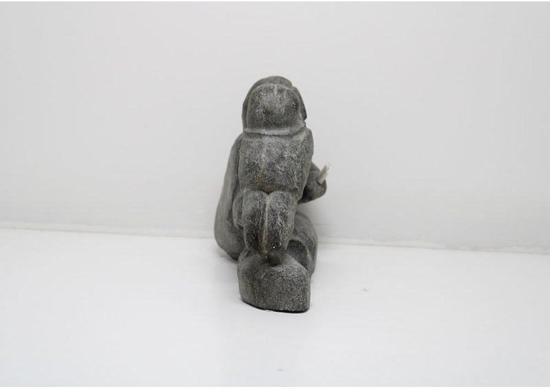 24283 Mother combing child by Thomas Akilak