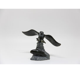 11307 Flying eagle by Pitseolak Qimirpik