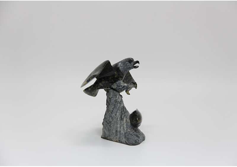 11307 Flying eagle by Pitseolak Qimirpik