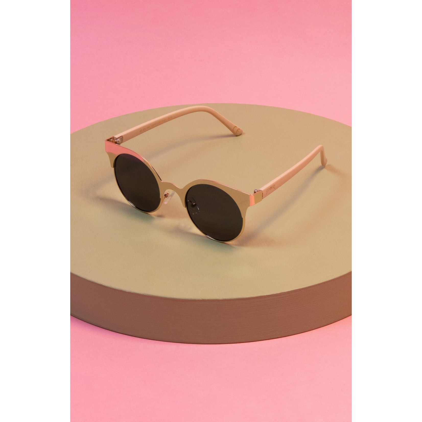 Powder Leona Sunglasses