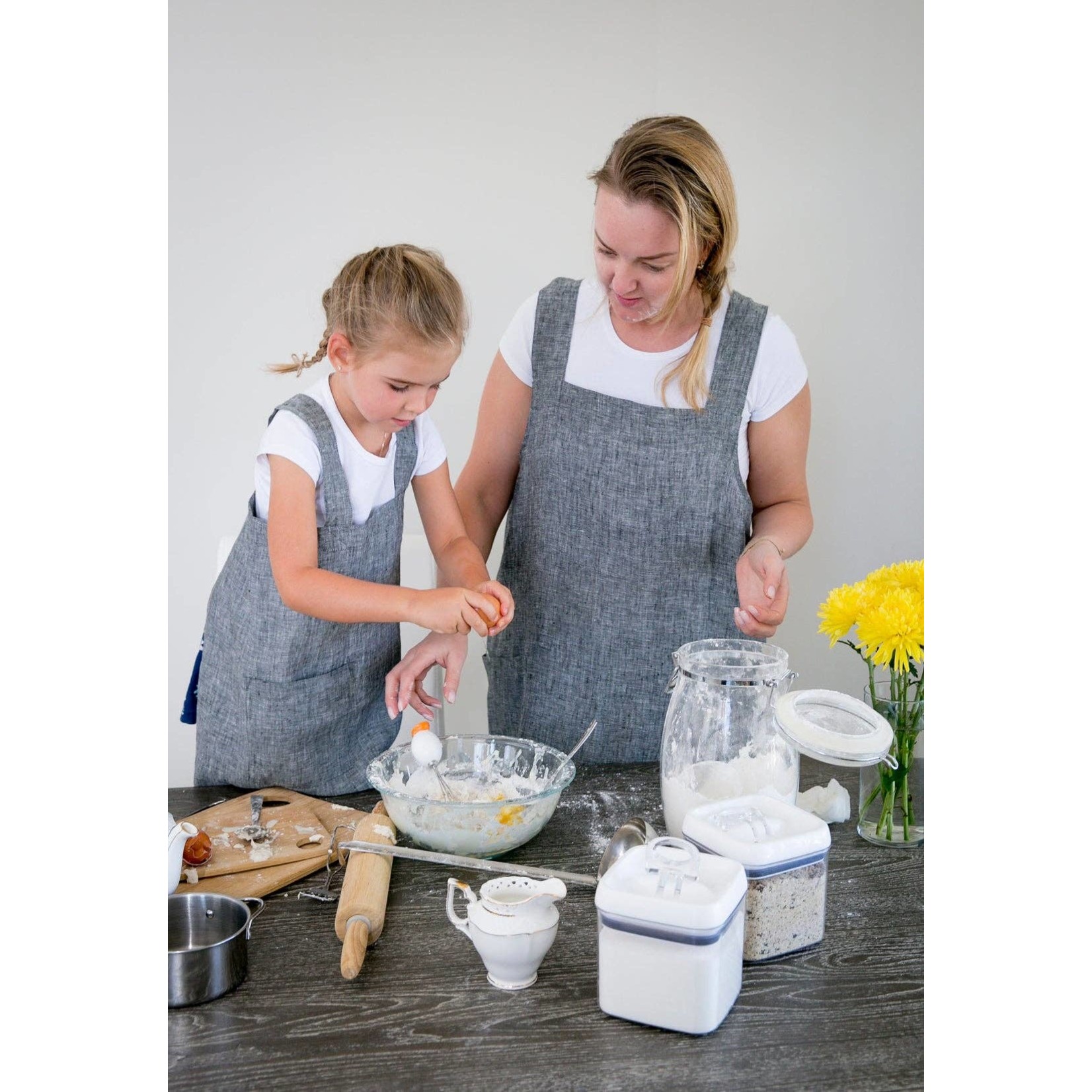Vikolino Linen Pinafore (Japanese Apron) in Chambray Charcoal