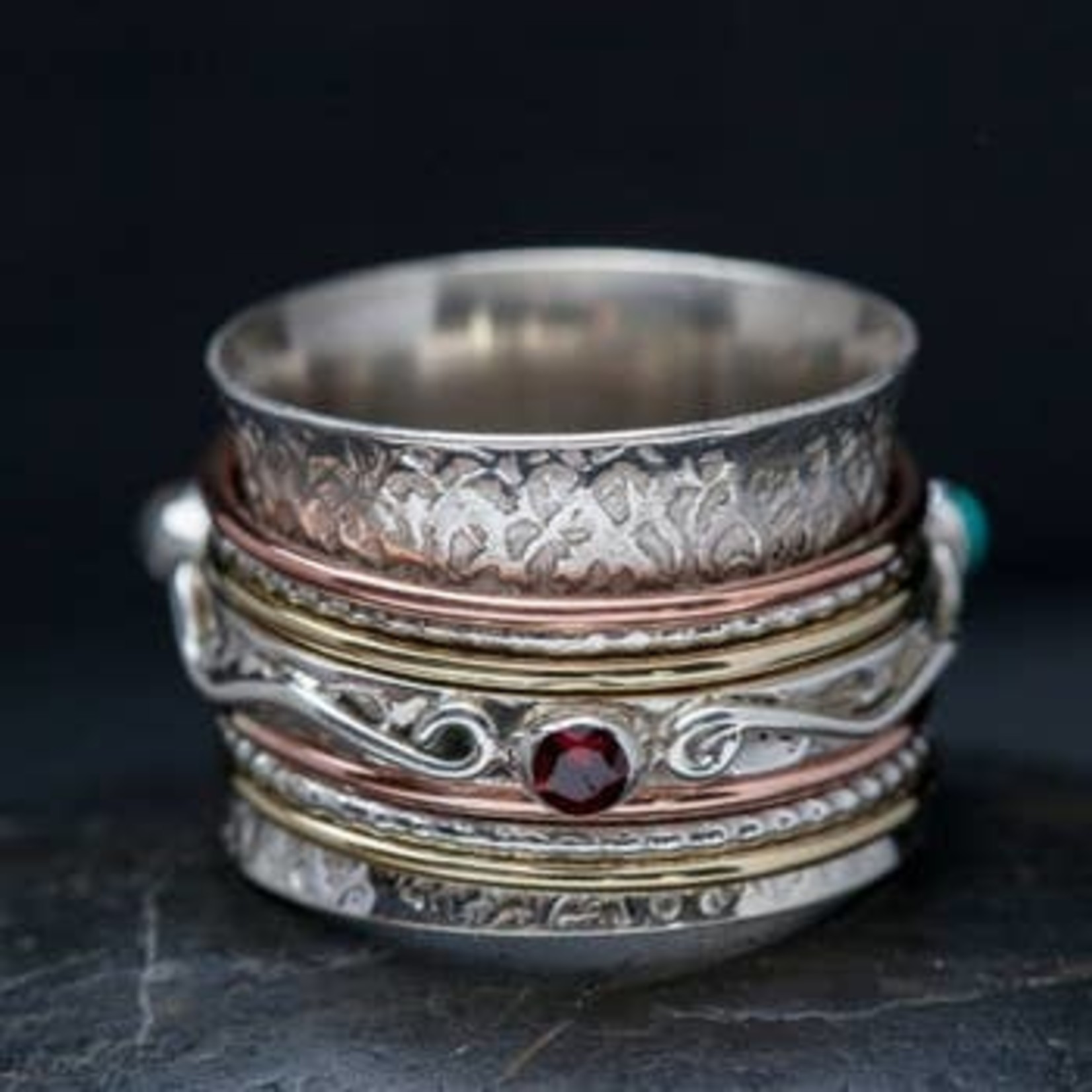 Mixed Metal Detail Bands/4 Stone Spinner Ring