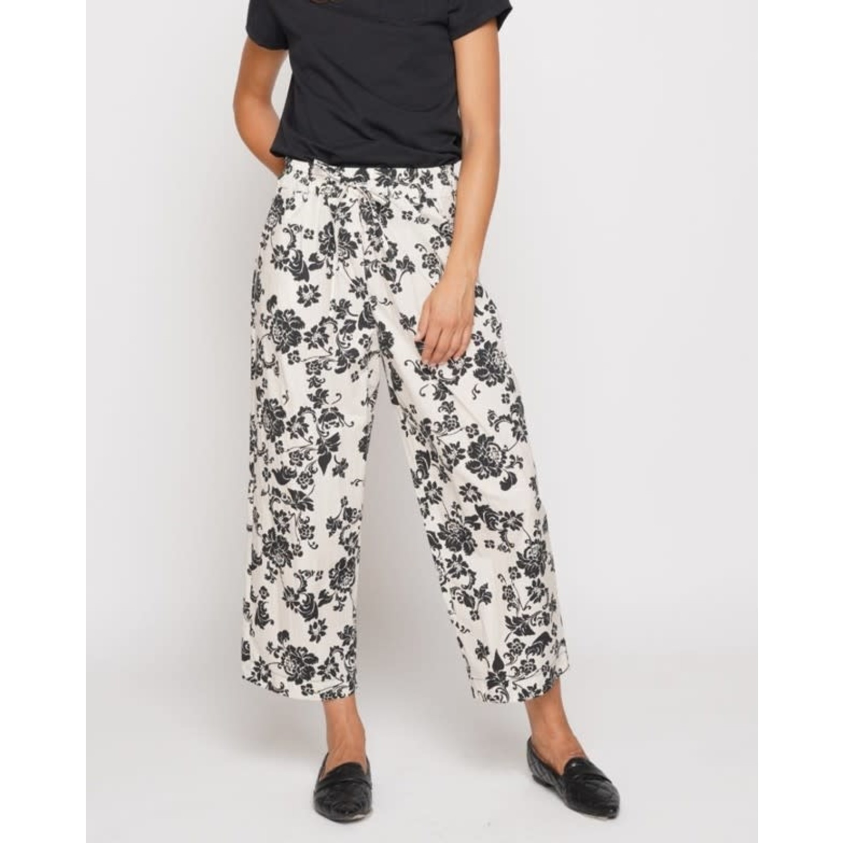 Baci Contrast Floral Drawstring Culottes in White