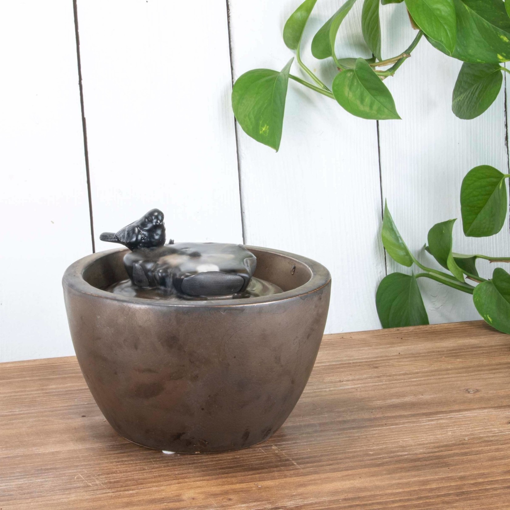 Foreside Home and Garden Sparrow On Leaf Fountain