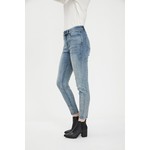 FDJ Olivia Slim Ankle Jean in Medium Blue