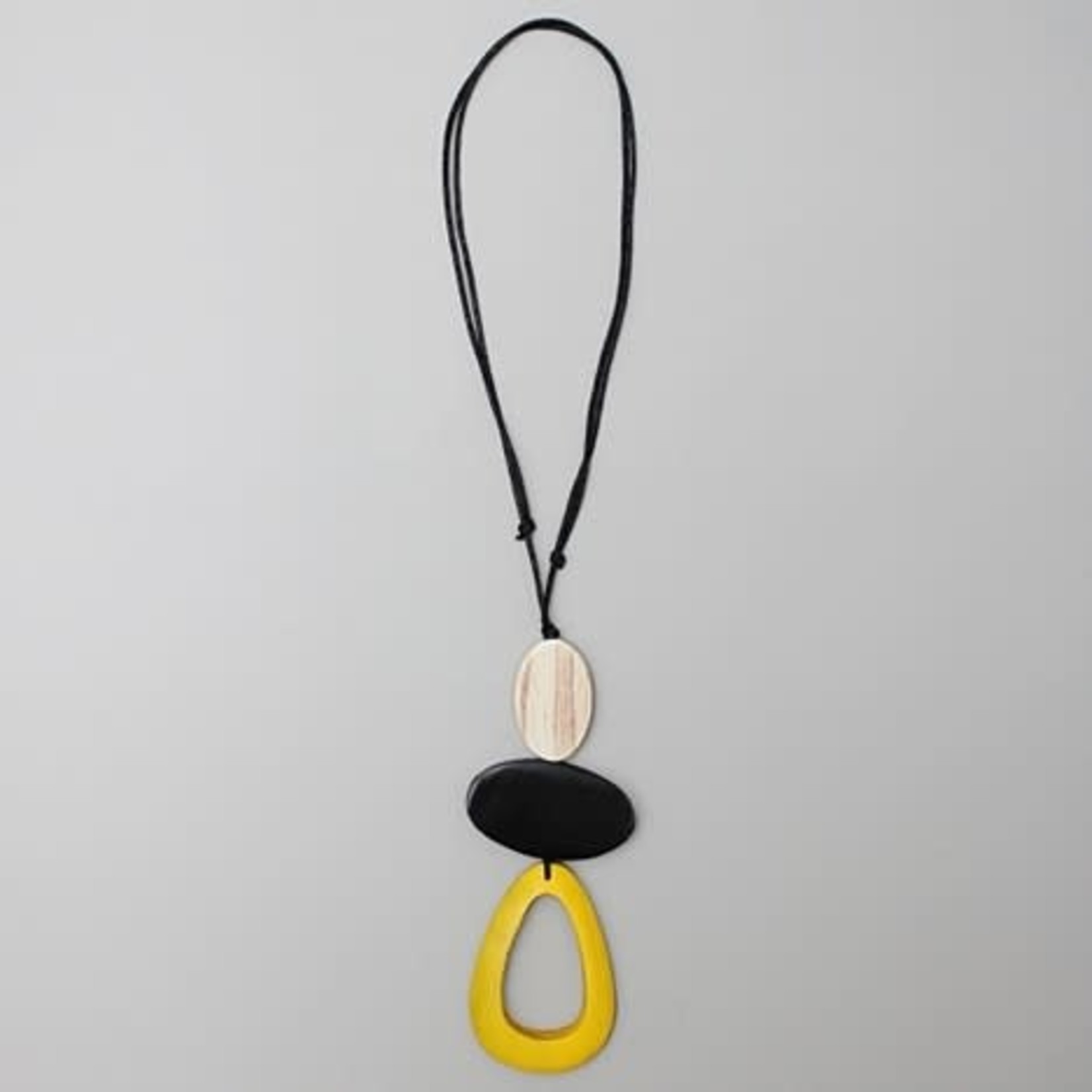 Yellow Calia Pendant Necklace