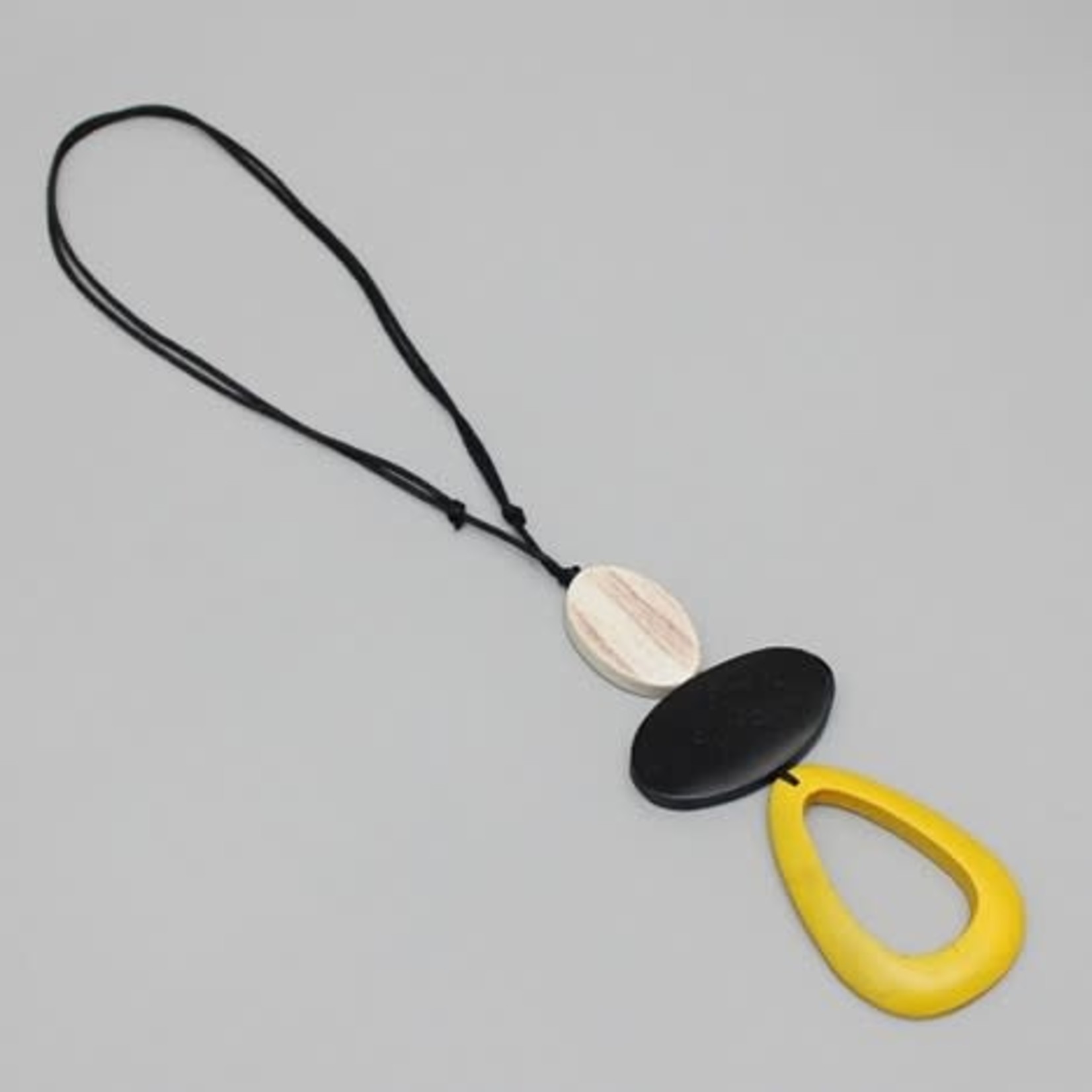 Yellow Calia Pendant Necklace