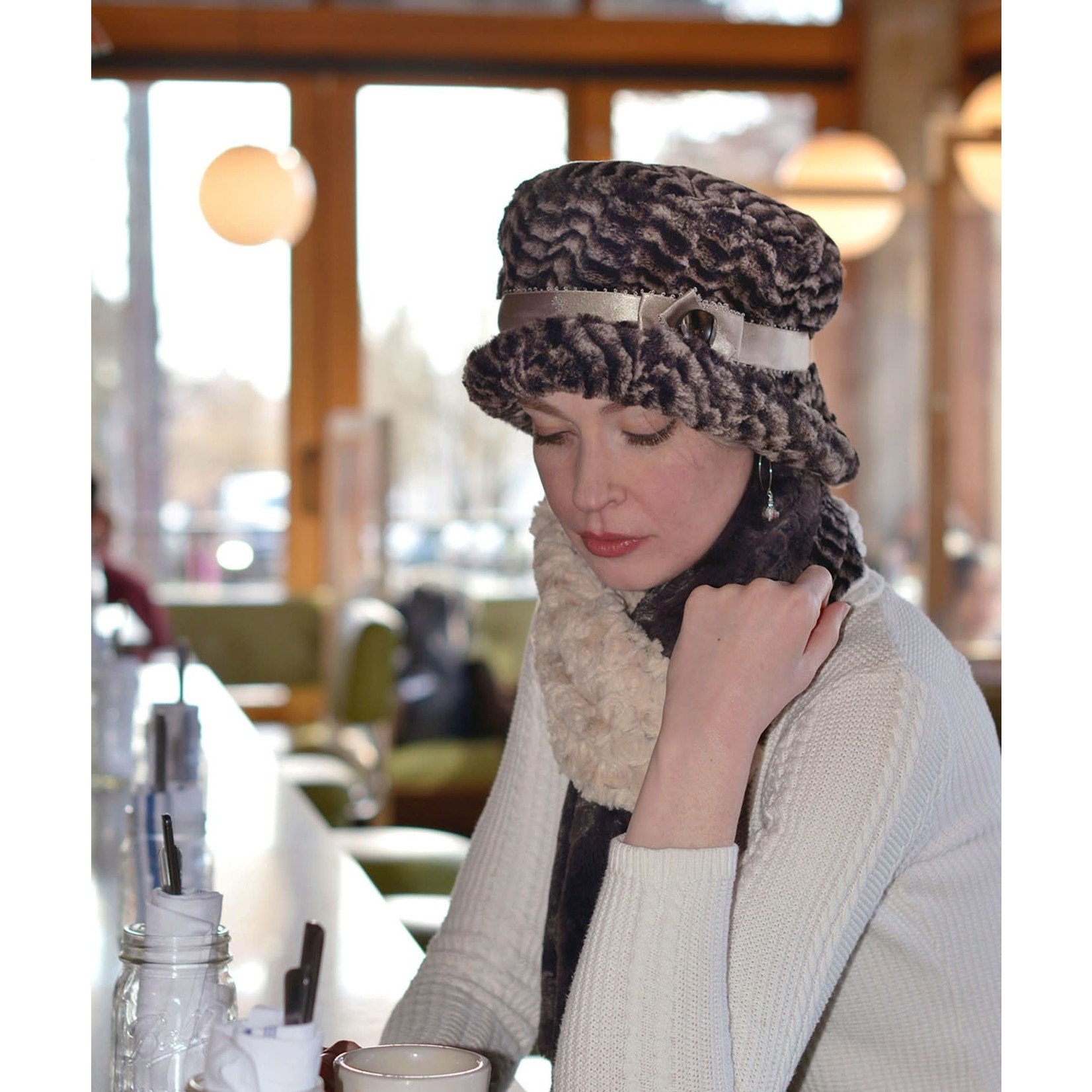 Molly Faux Fur 8mm Hat in Sepia w/Band Large