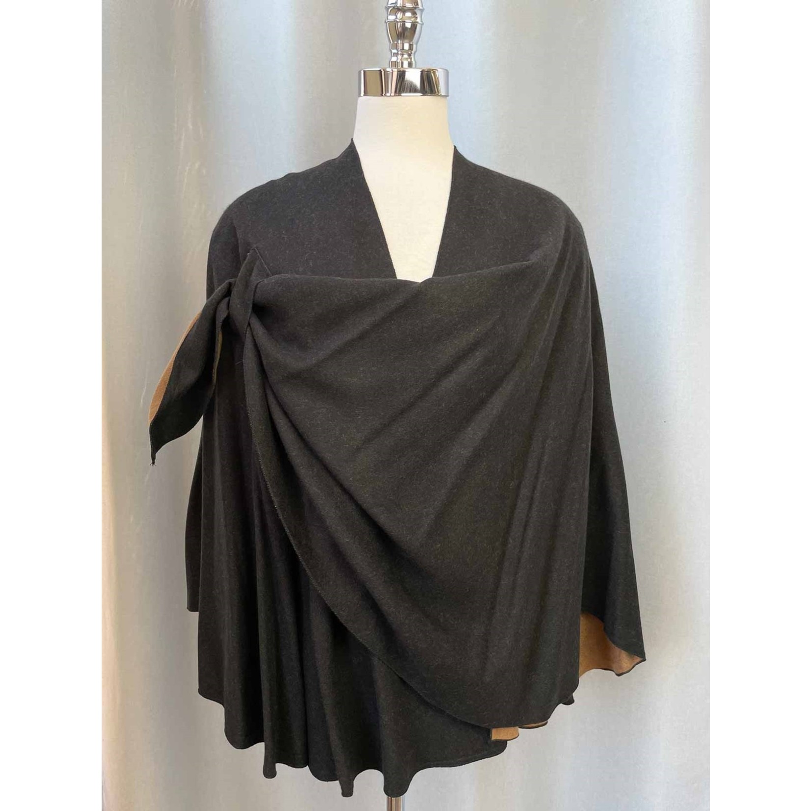 Cashmere Shawl w/ Pull Thru Shoulder Tab-Camel/Black Solid