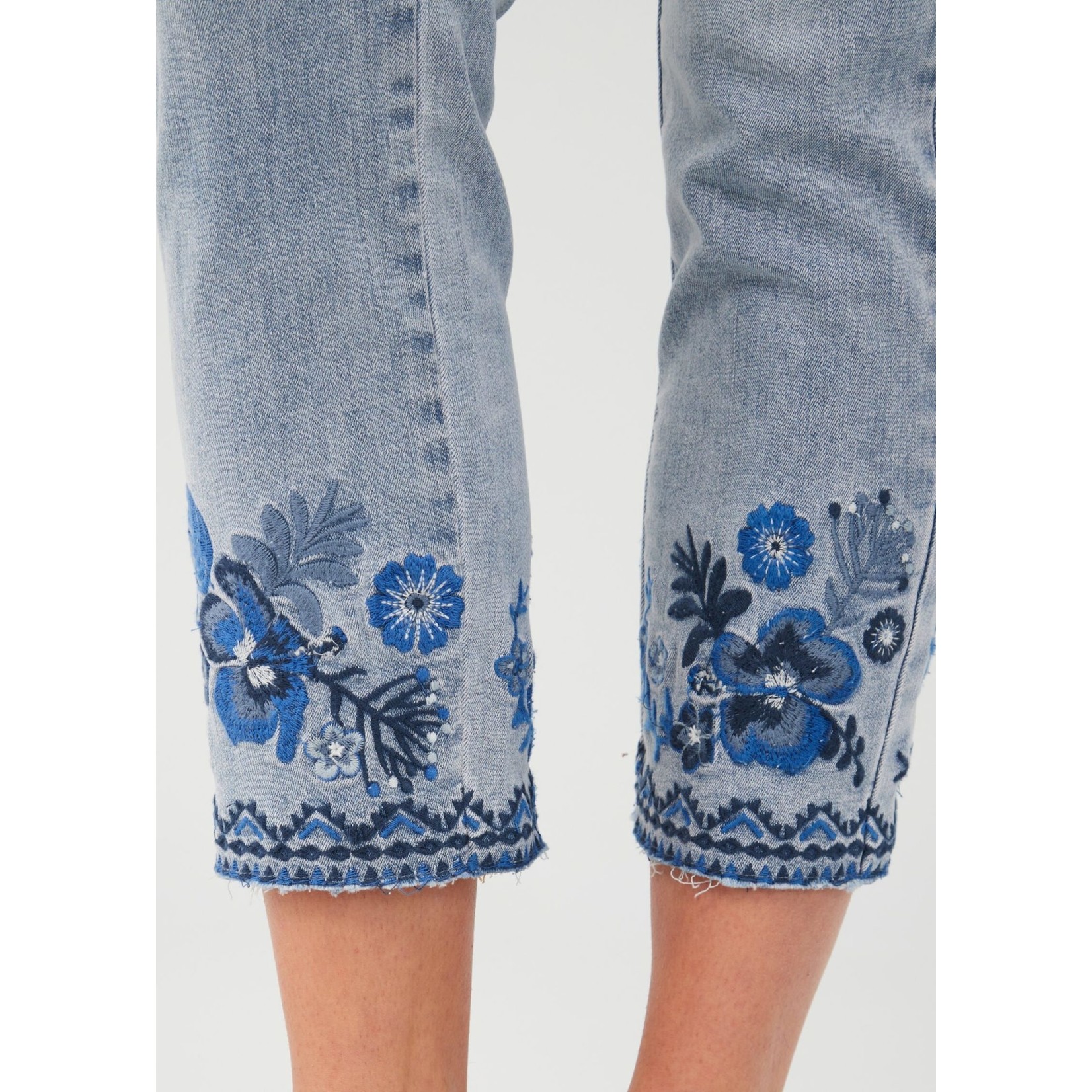 FDJ Pull-on Pencil Crop w/ Blue Florals Embellishmt