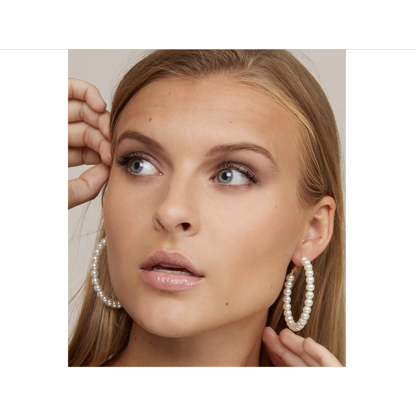 Zenzii Pearl Beaded 2” Hoops