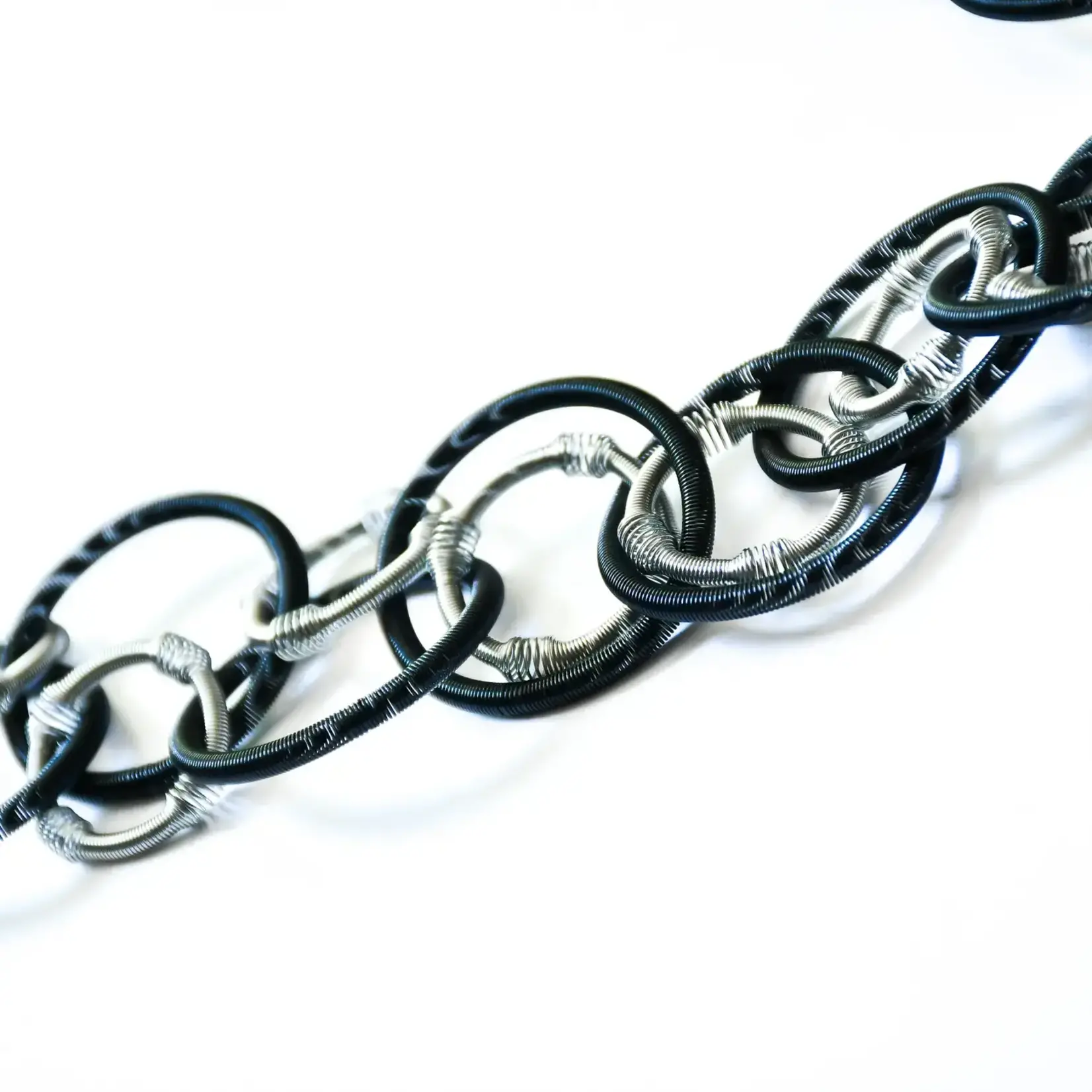 Sea Lily Silver/Black Textured Loop Short Necklace