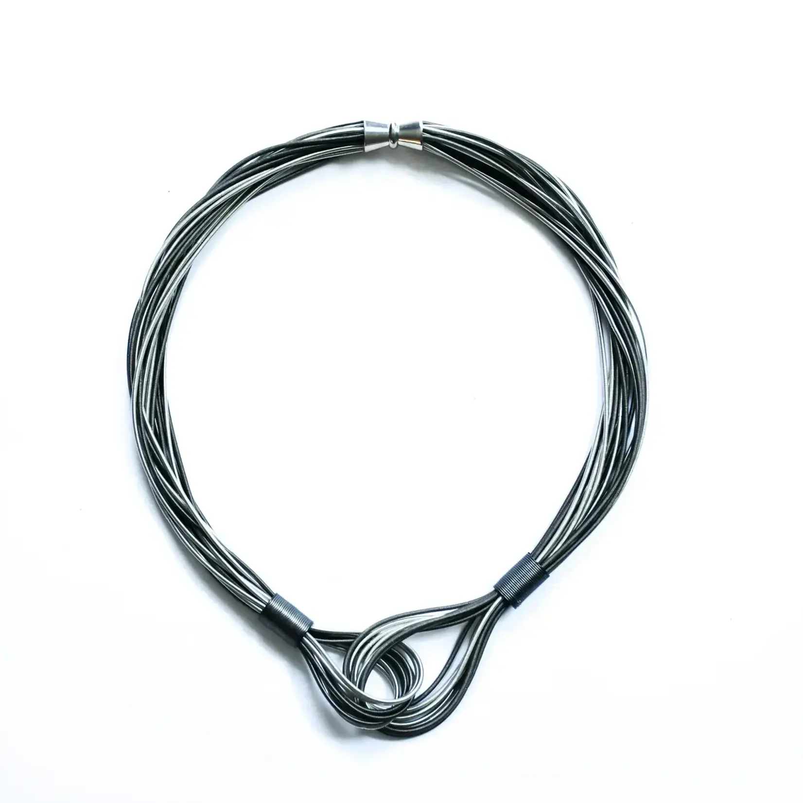 Sea Lily Slate/Silver PW Lrg Interlocking Loops Short Necklace