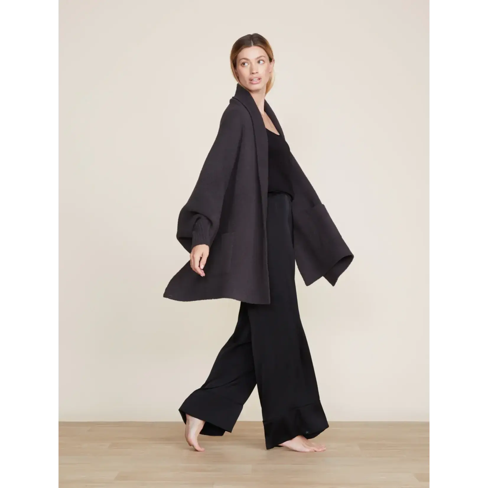 Barefoot Dreams CozyChic Blanket Wrap in Carbon