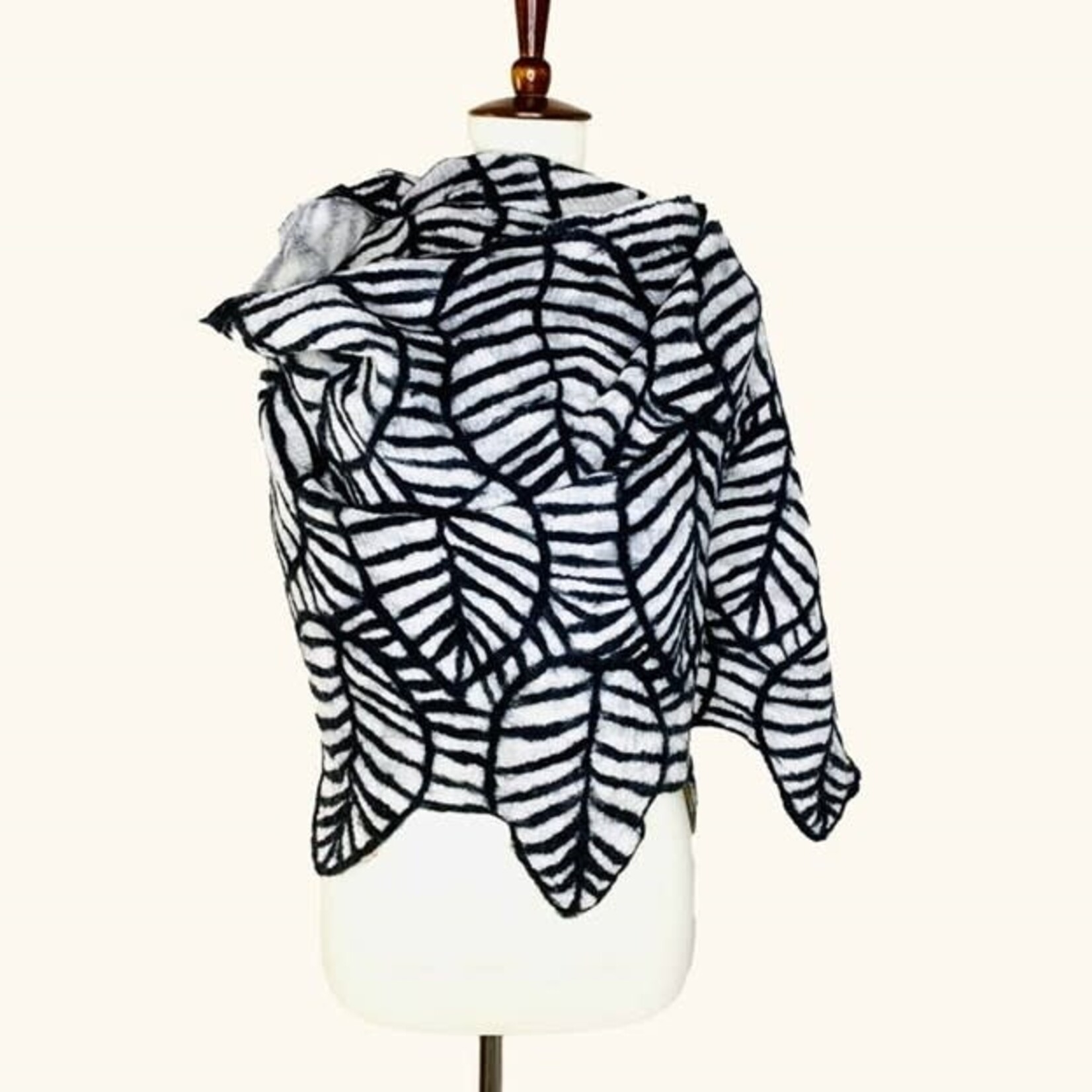 Outlined Leaf Wrap Scarf