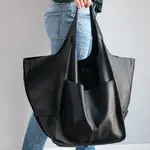 Retro Style Large Pleather Tote in Black