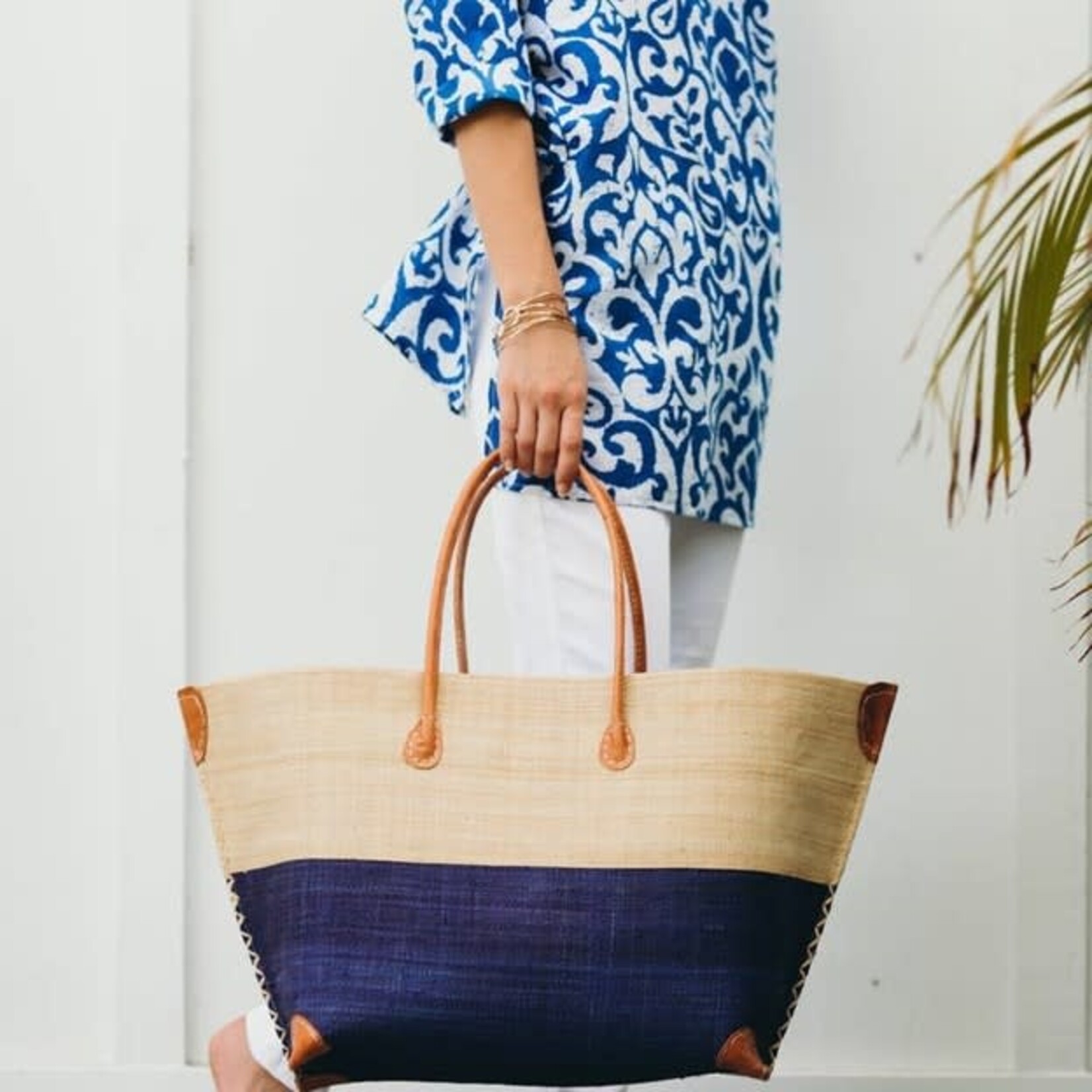 Monterey Two Tone Straw Tote Bag in Navy