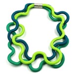 NIKAIA 3 Soft Ropes in Wavy Form Necklace in Green