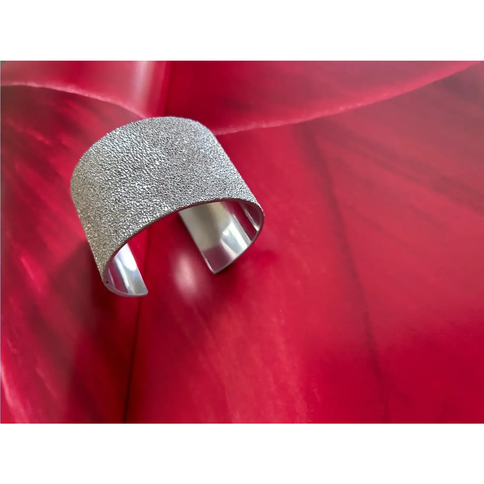 Vesto-Pazzo Madagascar Made Cuff Bracelet of 100%Recycled Aluminum