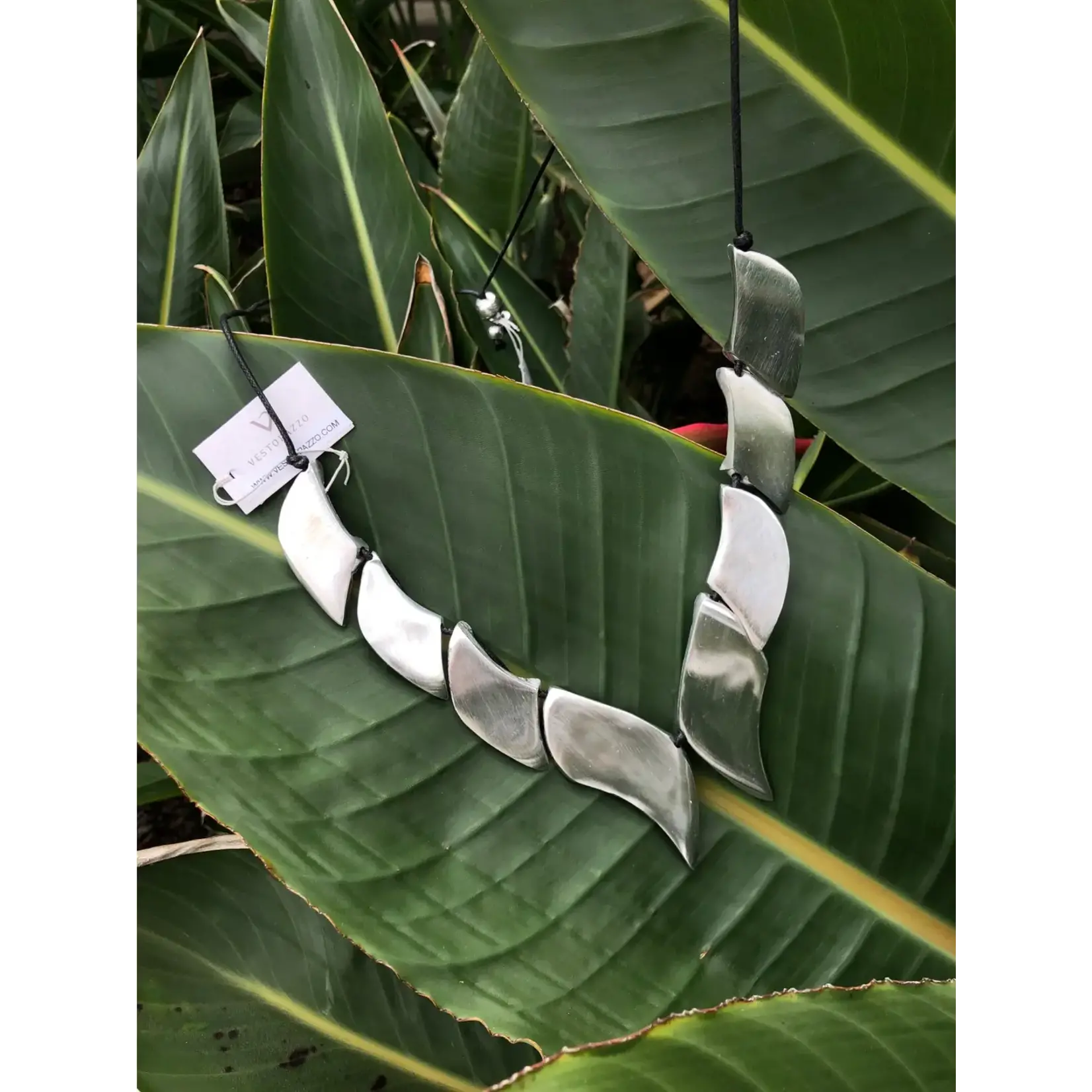 Vesto-Pazzo Madagascar Made Necklace of 100%Recycled Aluminum