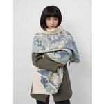 Winding River Blue / White Bloom Reversible Wrap